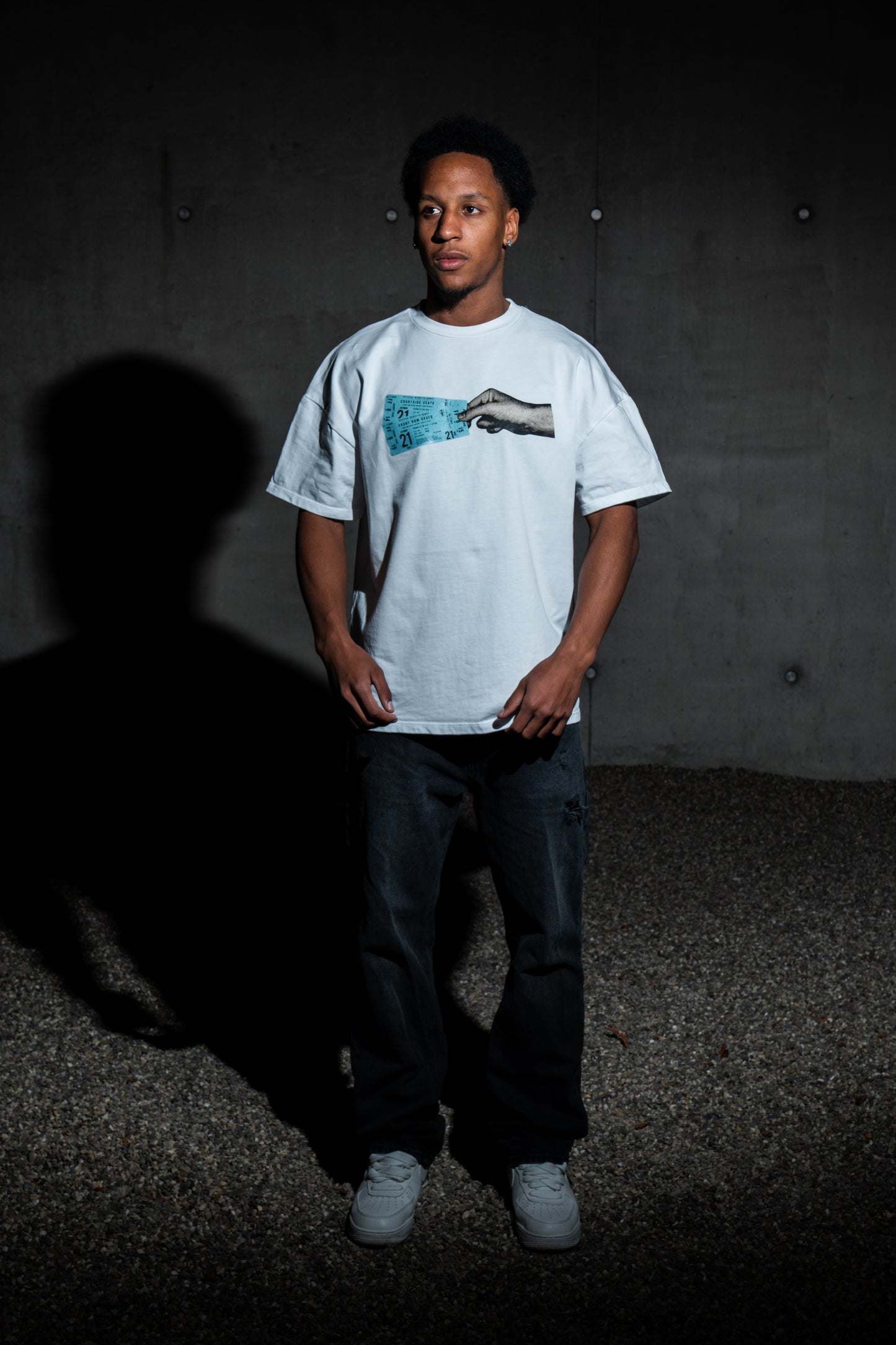Oversized Streetwear T-Shirt – FRONT ROW TEE WHITE | 100% Baumwolle
